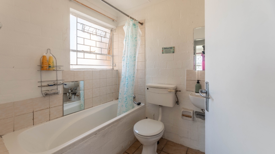 2 Bedroom Property for Sale in Table View Western Cape